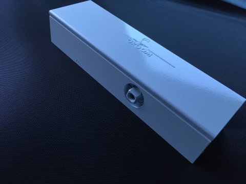 Доводчик GROOM GR200 HO ON/OFF EN2-5 белый с фиксацией (ФОП vandalism proof  hold open door closer on-off feature  отключаемой) всепогодный морозостойкий вандалоустойчивый для дверей 40-110 кг (дотягувач калітки хвіртки)