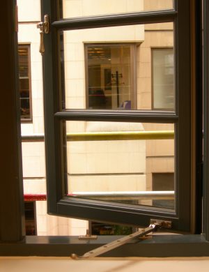 Упор для фиксации открытого окна samuelheath window fitting casement stay