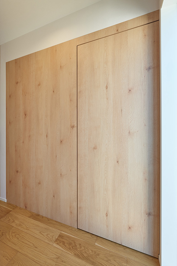 Cистема раздвижных сдвижных дверей Coplanar-Flush-Lateral-Sliding-Concealed-Hidden-Door-System-Sugatsune-MFU1200 Cкрытая копланарная система раздвижных сдвижных дверей с доводчиком плавным закрыванием Lateral Flush Sliding Door System MFU1200 Sugatsune MonoFlatUnison