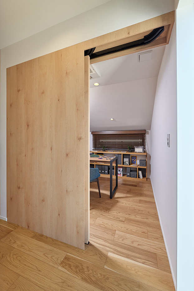 Cистема раздвижных сдвижных дверей Coplanar-Flush-Lateral-Sliding-Concealed-Hidden-Door-System-Sugatsune-MFU1200 Cкрытая копланарная система раздвижных сдвижных дверей с доводчиком плавным закрыванием Lateral Flush Sliding Door System MFU1200 Sugatsune MonoFlatUnison