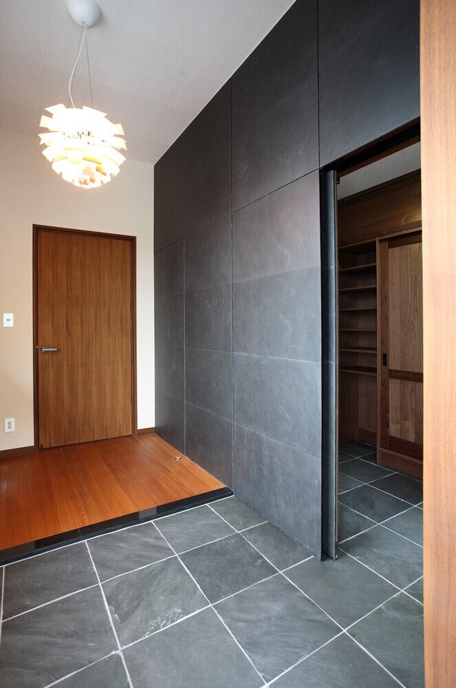 Cистема раздвижных сдвижных дверей Coplanar-Flush-Lateral-Sliding-Concealed-Hidden-Door-System-Sugatsune-MFU1200 Cкрытая копланарная система раздвижных сдвижных дверей с доводчиком плавным закрыванием Lateral Flush Sliding Door System MFU1200 Sugatsune MonoFlatUnison