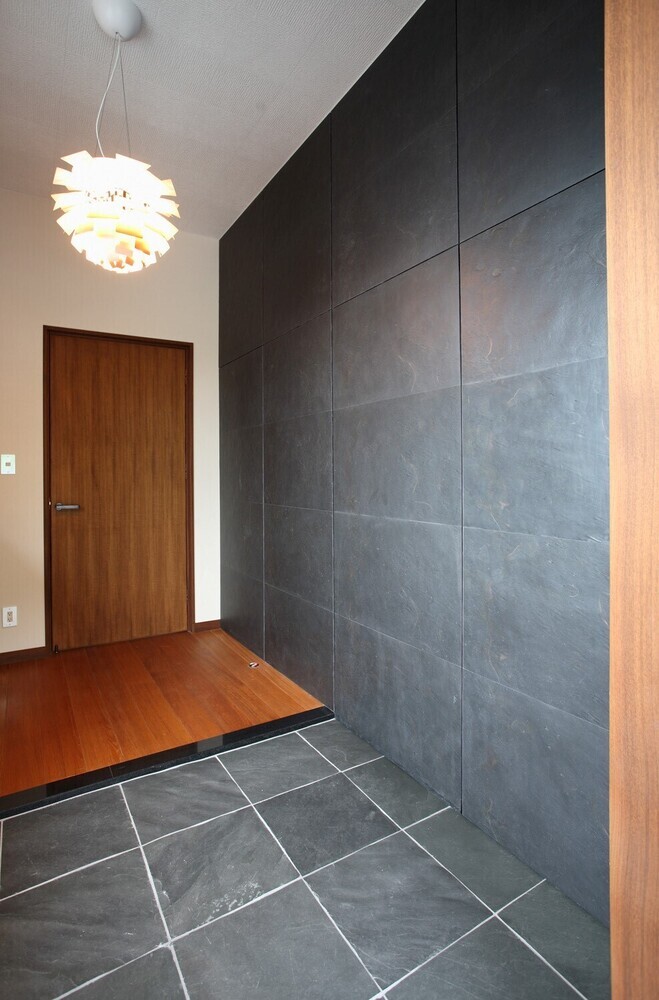 Cистема раздвижных сдвижных дверей Coplanar-Flush-Lateral-Sliding-Concealed-Hidden-Door-System-Sugatsune-MFU1200 Cкрытая копланарная система раздвижных сдвижных дверей с доводчиком плавным закрыванием Lateral Flush Sliding Door System MFU1200 Sugatsune MonoFlatUnison
