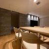 Cистема раздвижных сдвижных дверей Coplanar-Flush-Lateral-Sliding-Concealed-Hidden-Door-System-Sugatsune-MFU1200 Cкрытая копланарная система раздвижных сдвижных дверей с доводчиком плавным закрыванием Lateral Flush Sliding Door System MFU1200 Sugatsune MonoFlatUnison